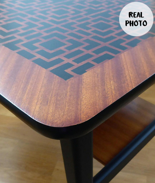 stół pomalowany szablonem malarskim
